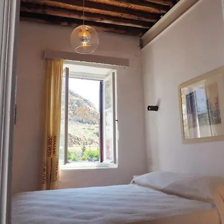 Cycladic House In Apartment Skyros
